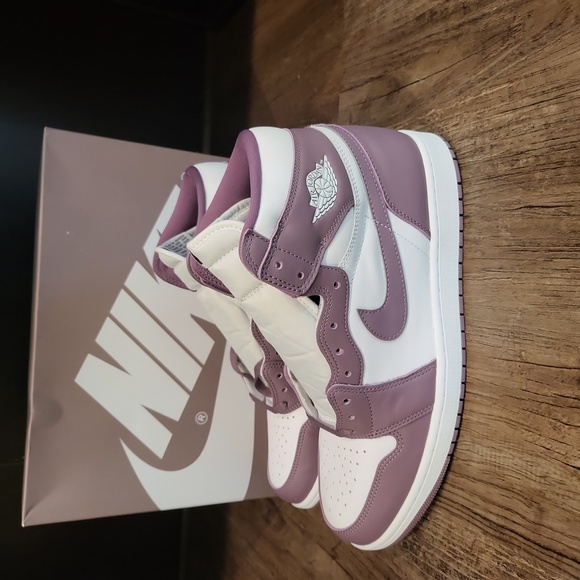 Jordan 1 Retro High OG Mauve - Picture 4 of 12